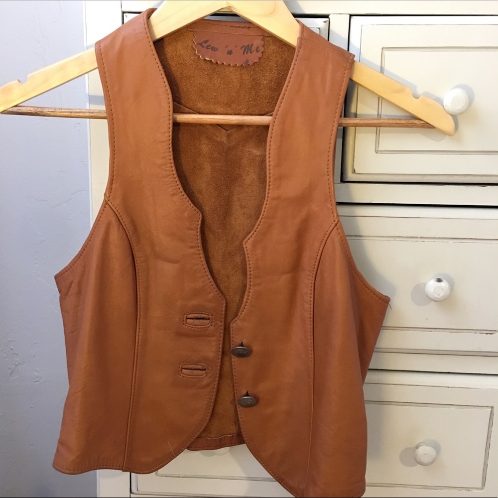 Vintage leather vest (size small)